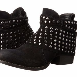 Matisse Reno Black Short Boot Size 8M